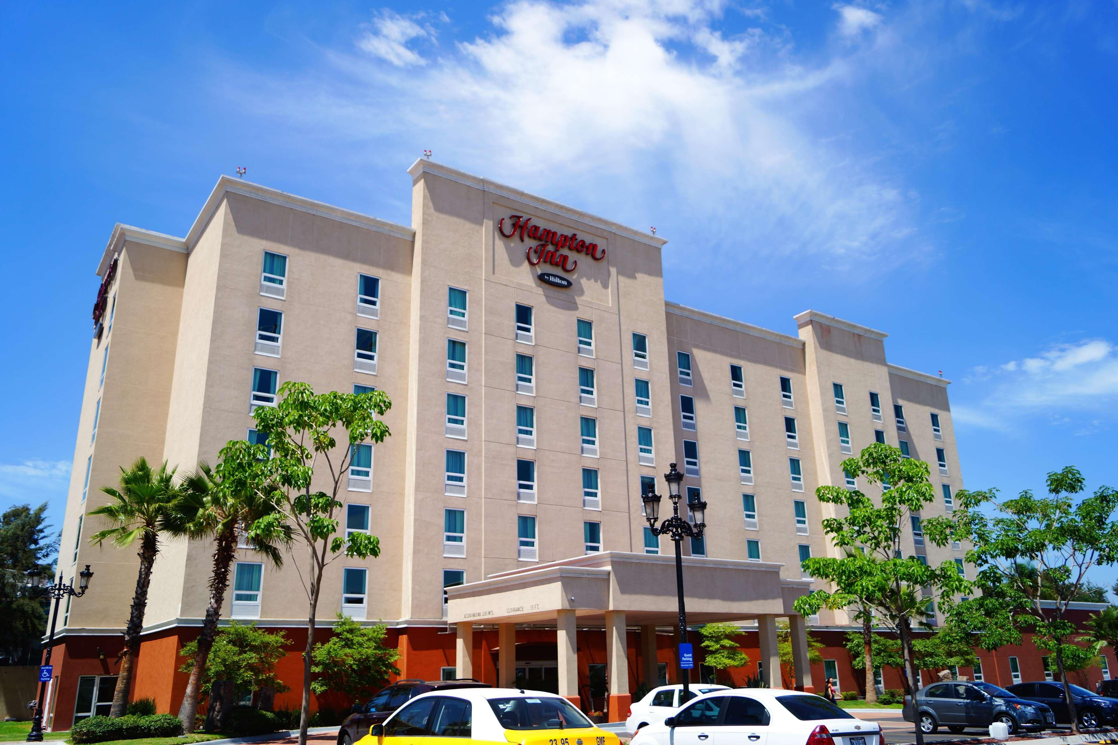 Hampton Inn By Hilton Guadalajara-Aeropuerto Buitenkant foto