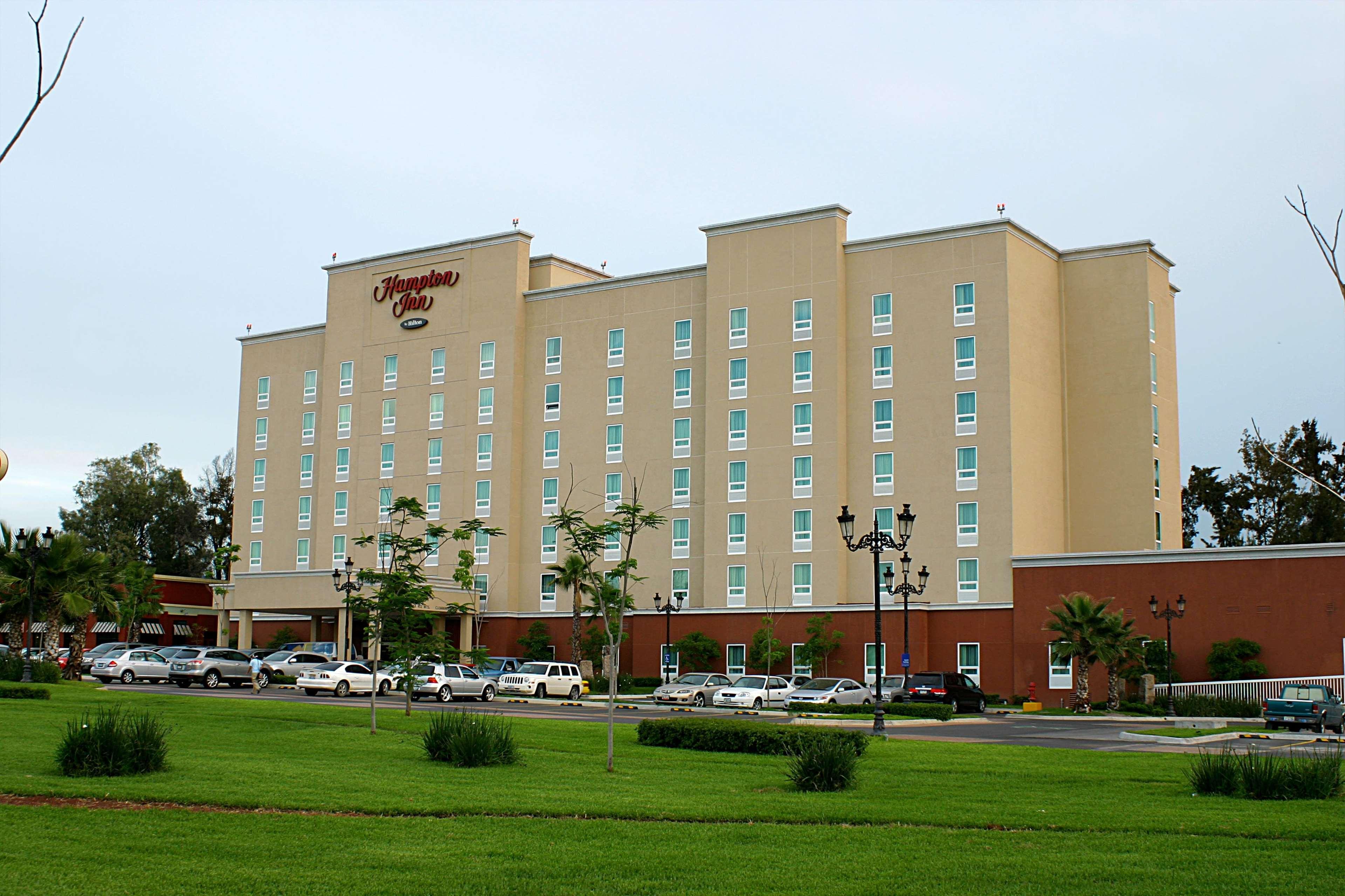 Hampton Inn By Hilton Guadalajara-Aeropuerto Buitenkant foto