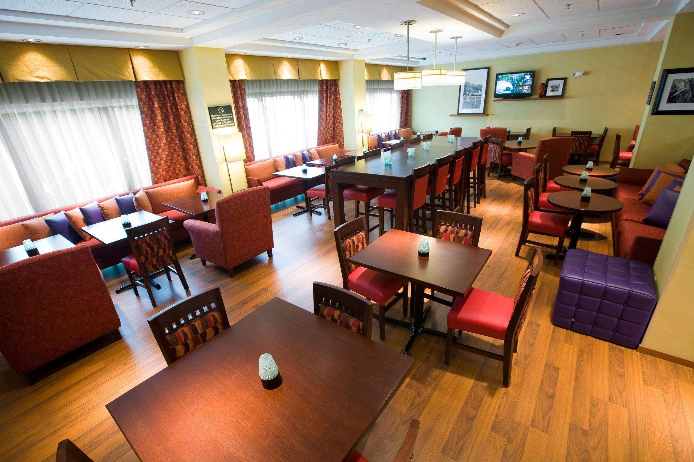 Hampton Inn By Hilton Guadalajara-Aeropuerto Buitenkant foto