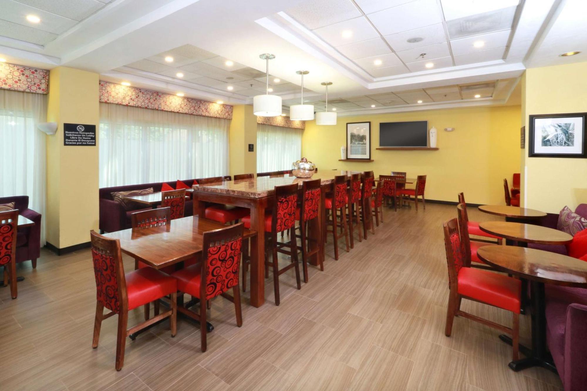 Hampton Inn By Hilton Guadalajara-Aeropuerto Buitenkant foto